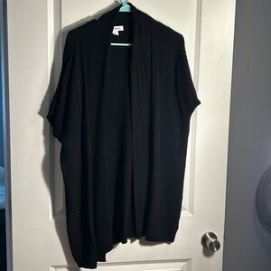 Liz Claiborne black sweater short sleeve